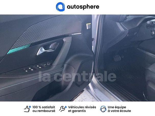 Peugeot 2008 PureTech 130 Allure 96 kW image number 9