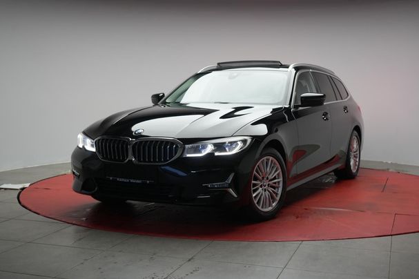 BMW 320d Touring xDrive Luxury 140 kW image number 1