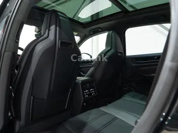 Car image 47