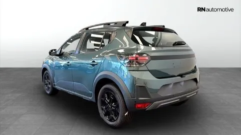 Car image 5