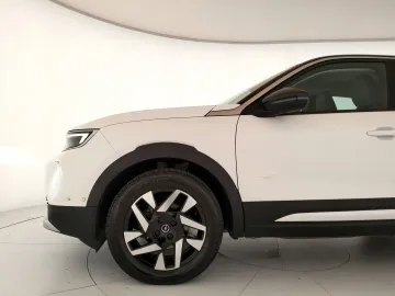 Car image 23
