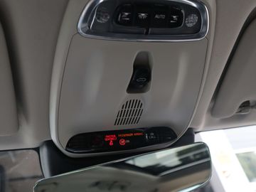 Car image 33