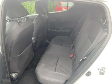 Car image 11