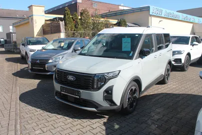 Car image 2