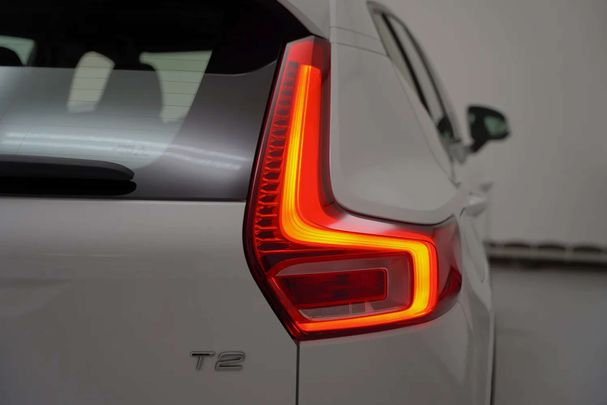 Volvo XC40 T2 95 kW image number 32