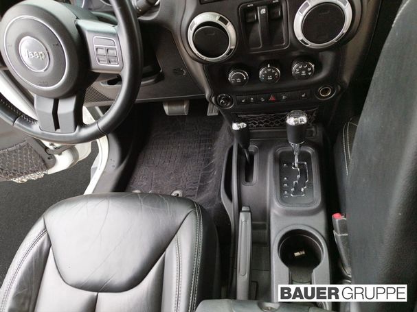 Jeep Wrangler Sahara 147 kW image number 13