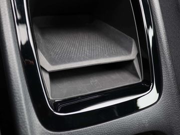 Car image 36