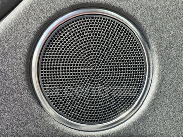 Car image 33