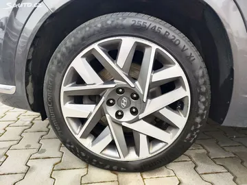 Car image 38