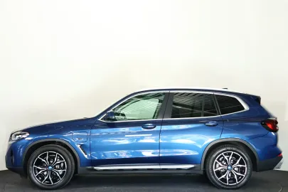 Car image 33