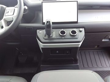 Car image 10