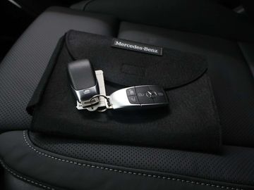 Car image 36