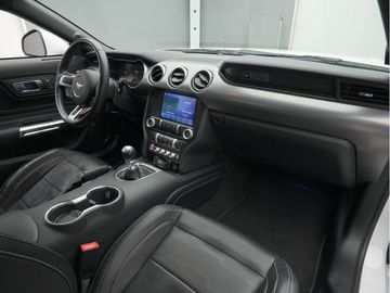 Car image 37