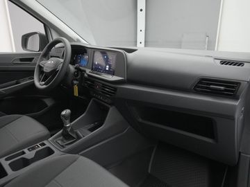 Car image 32