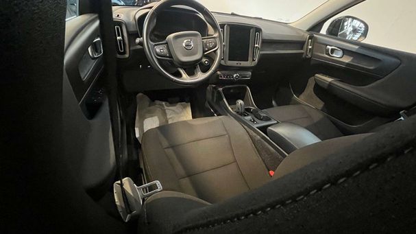 Volvo XC40 D3 AWD Geartronic 110 kW image number 8