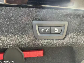 Car image 38
