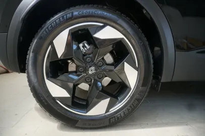 Car image 27
