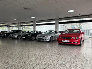 Car image 25
