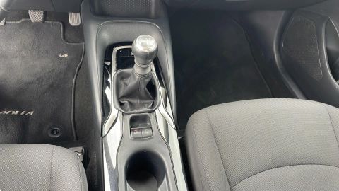 Car image 21