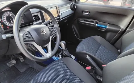 Car image 15