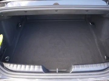 Car image 32