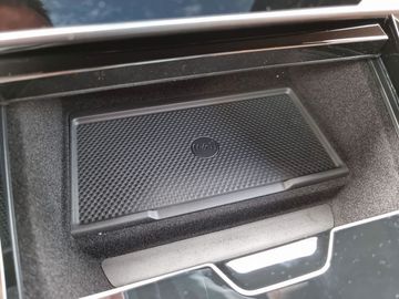 Car image 37