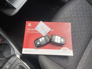 Car image 32