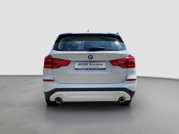 BMW X3 xDrive20i Advantage 135 kW image number 3