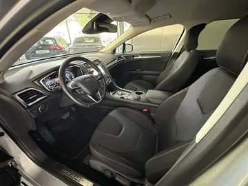 Car image 31
