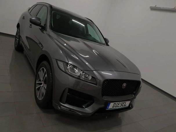 Jaguar F-Pace 20d AWD R-Sport 132 kW image number 3