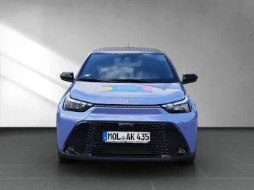 Car image 2