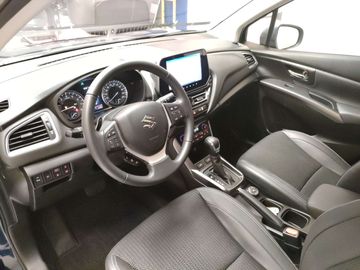 Car image 11