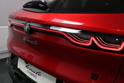 Car image 32