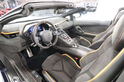 Car image 11