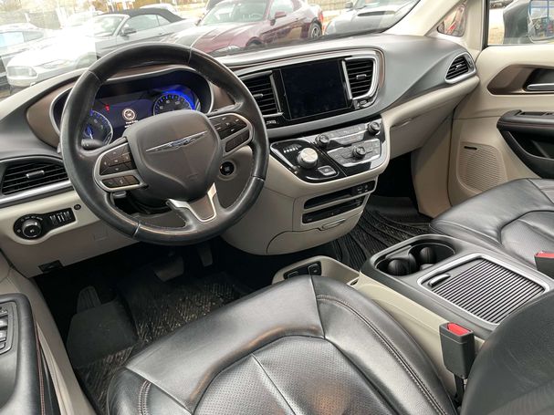 Chrysler Pacifica 214 kW image number 4