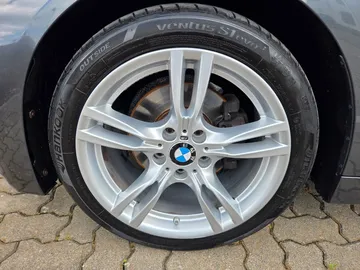 Car image 39
