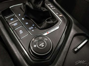 Car image 31