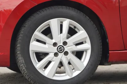Car image 29