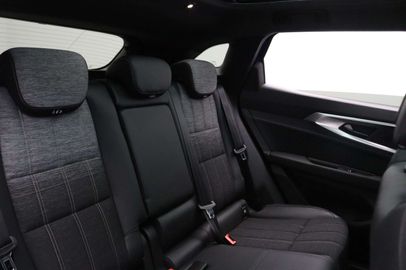 Car image 37