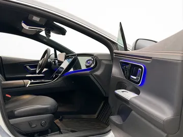 Car image 33