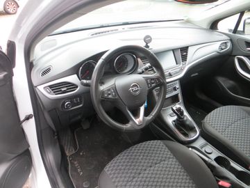 Car image 11