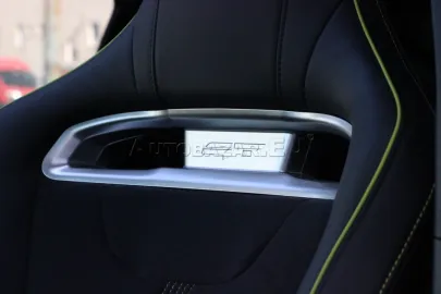 Car image 33