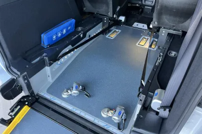 Car image 30