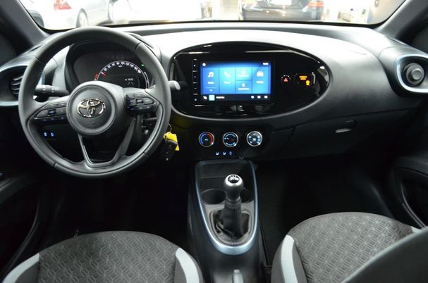 Toyota Aygo X CVT 53 kW image number 15