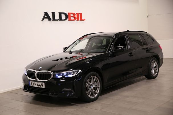 BMW 330e Touring 216 kW image number 1