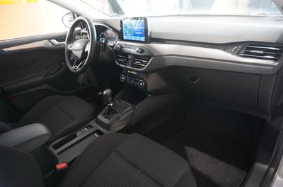 Car image 29