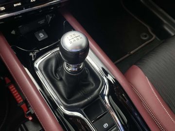 Car image 30