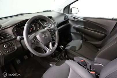 Car image 11