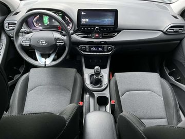 Car image 10