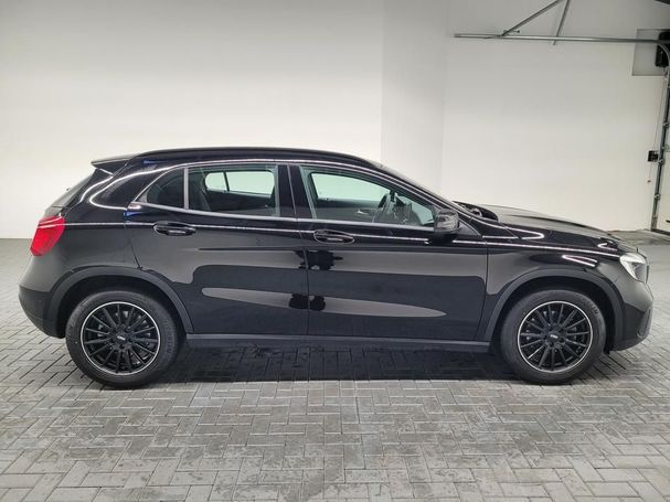 Mercedes-Benz GLA 180 90 kW image number 6